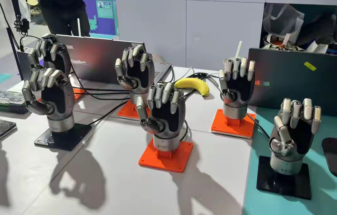 中国蓝观察丨2025云栖大会来了！AI这次真的“落地干活”了(图3)