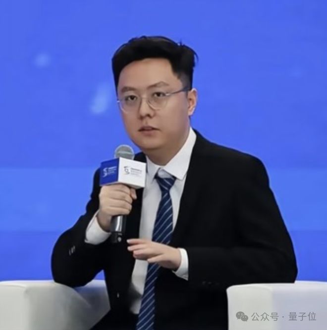 梁文锋代表DeepSeek他代表梁文锋(图2)