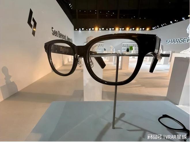 闪极科技完成近亿元融资今晚8点发布新品；光粒AR泳镜新品首发