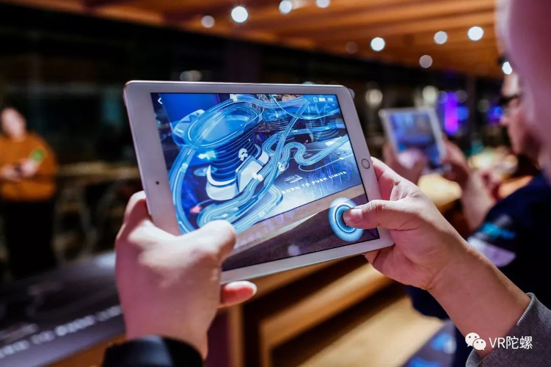 九游娱乐官方网站：2026商业显示行业新动向：空间计算+AI爆发三大场景成赚钱新风口！