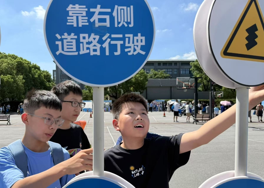 九游娱乐官方网站：近六成受访者期待春节线下活动有更多传统年俗体验