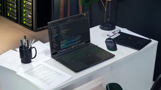 RAZER发布新款灵刃18——台式机级性能赋能游戏与AI开发(图1)